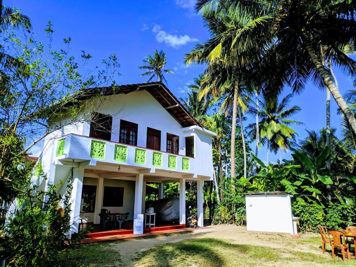 Tropical Point Inn Matara Eksteriør bilde